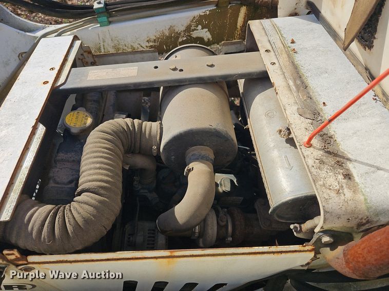 image for item NZ9123 2004 Bobcat B250 backhoe