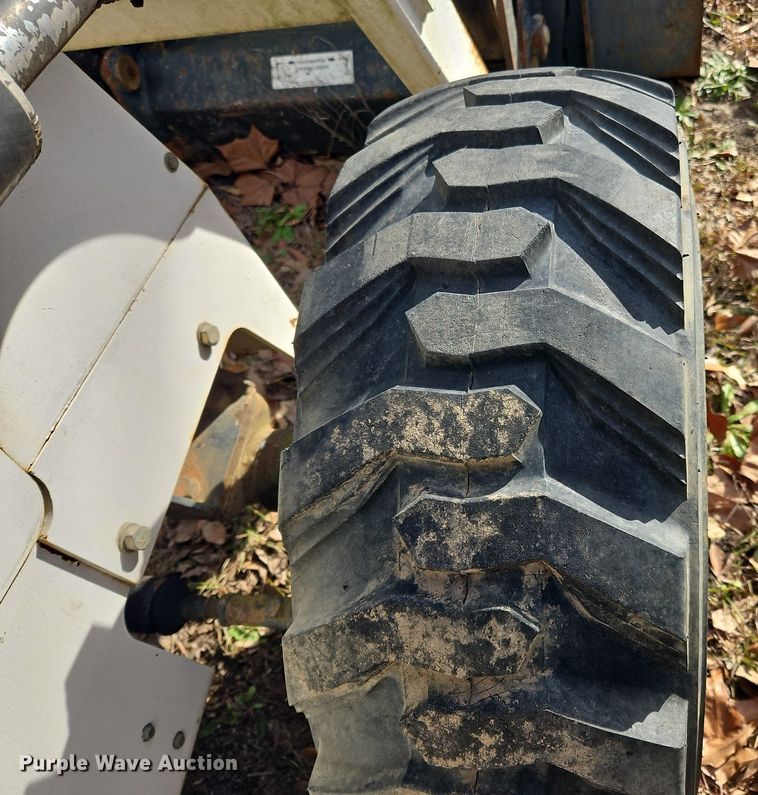 image for item NZ9123 2004 Bobcat B250 backhoe