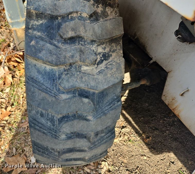 image for item NZ9123 2004 Bobcat B250 backhoe