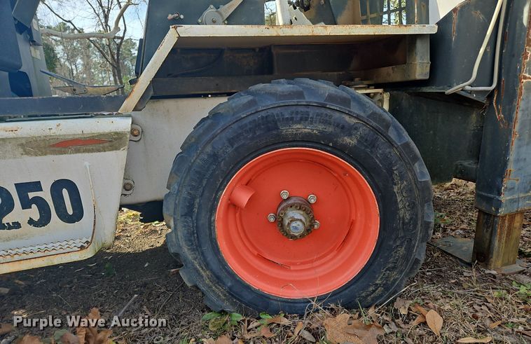 image for item NZ9123 2004 Bobcat B250 backhoe