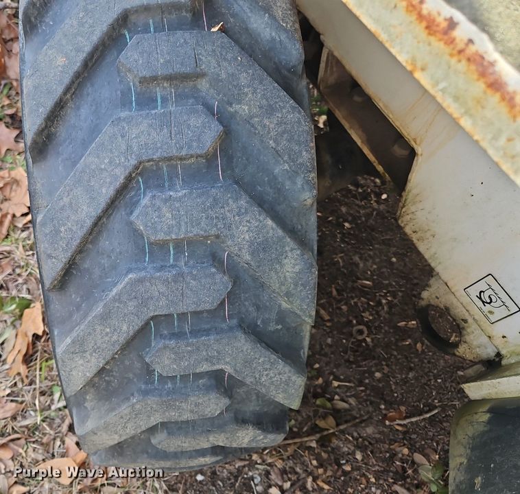 image for item NZ9123 2004 Bobcat B250 backhoe