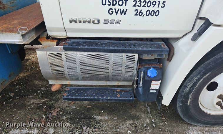 image for item NZ9124 2014 Hino 268 flatbed truck