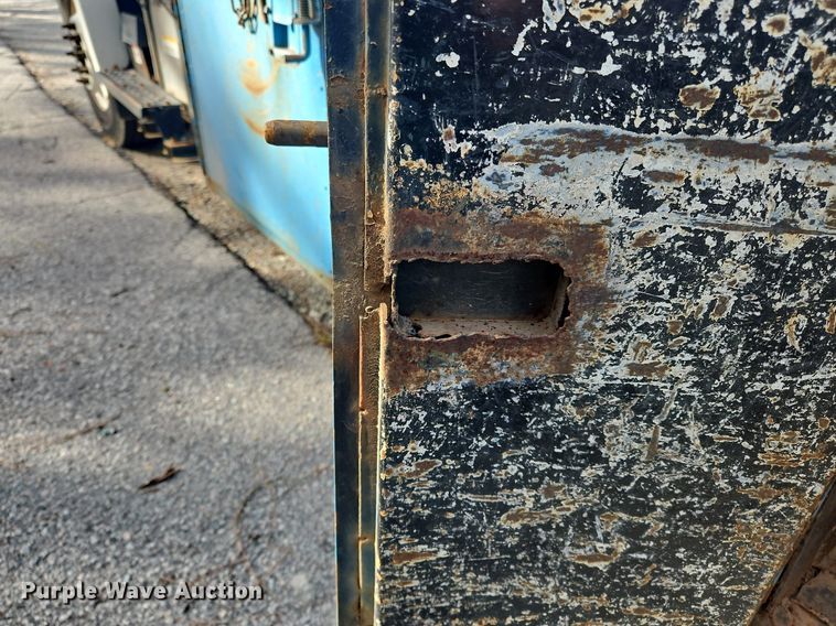 image for item NZ9124 2014 Hino 268 flatbed truck