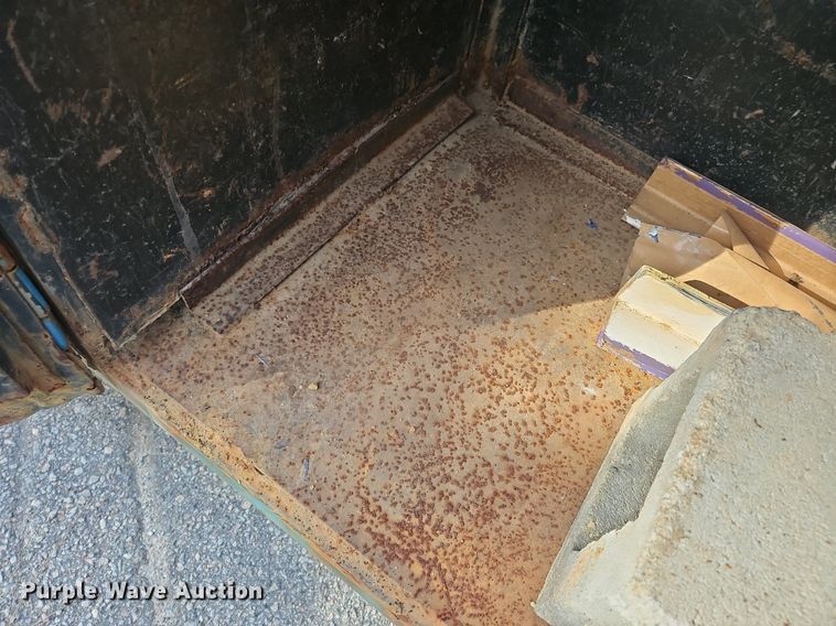 image for item NZ9124 2014 Hino 268 flatbed truck