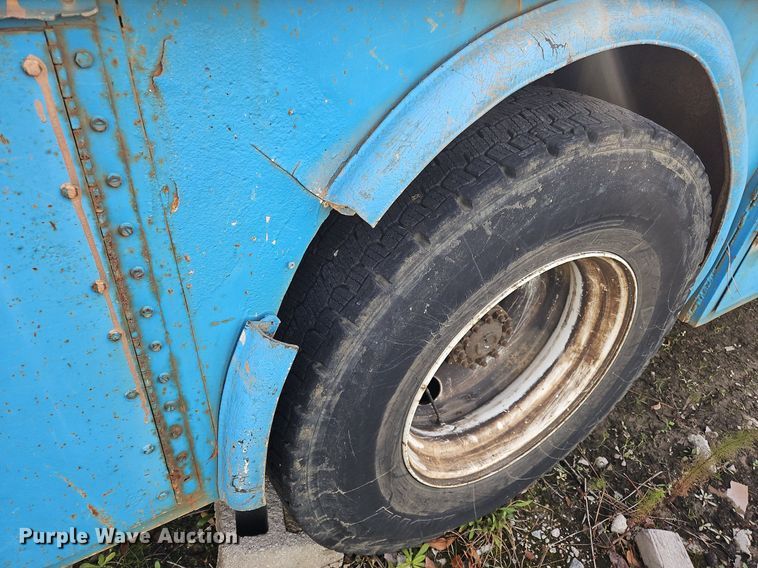 image for item NZ9124 2014 Hino 268 flatbed truck