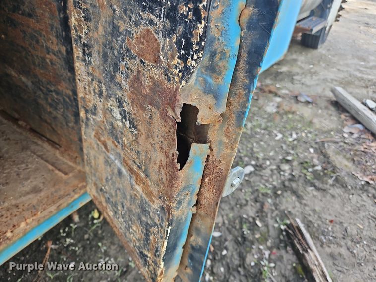 image for item NZ9124 2014 Hino 268 flatbed truck