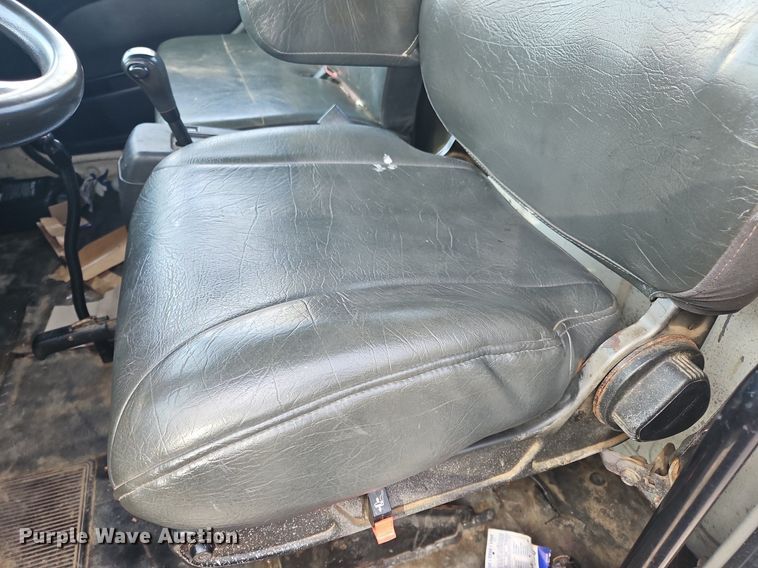 image for item NZ9124 2014 Hino 268 flatbed truck