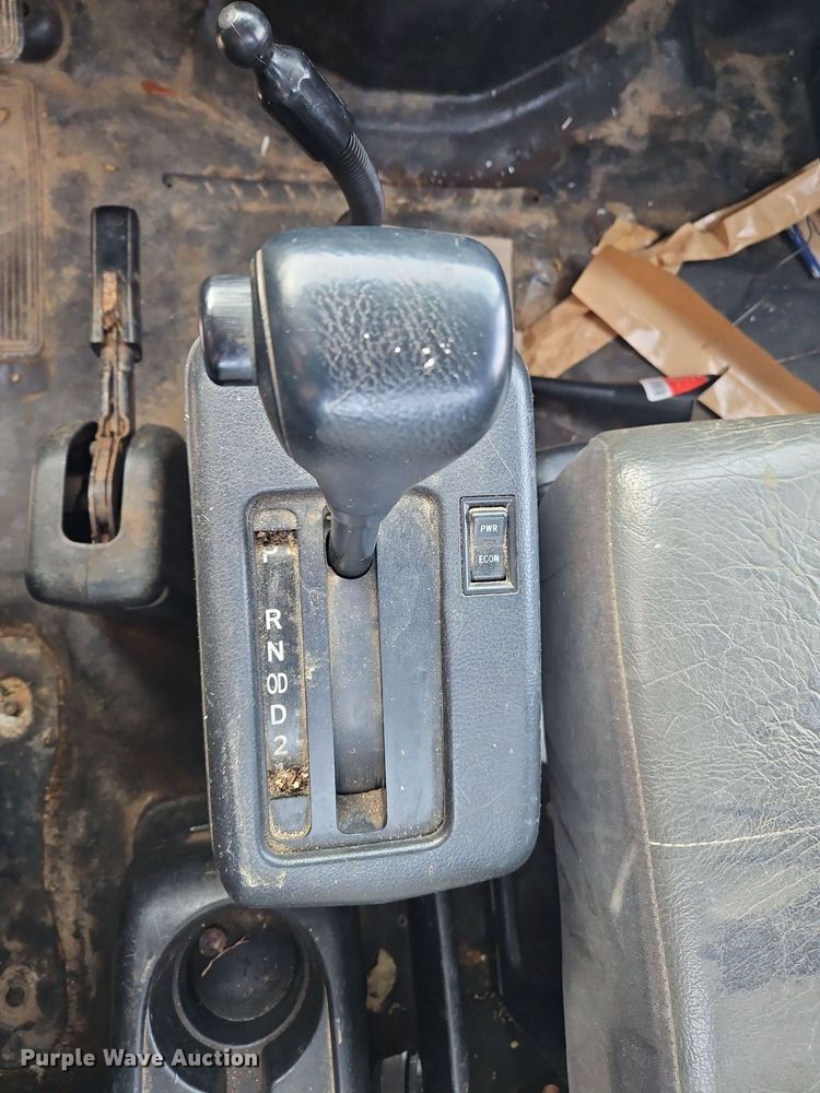 image for item NZ9124 2014 Hino 268 flatbed truck