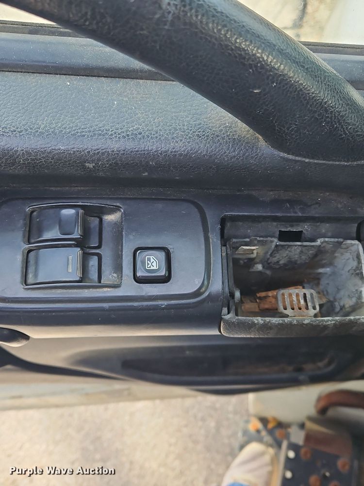 image for item NZ9124 2014 Hino 268 flatbed truck