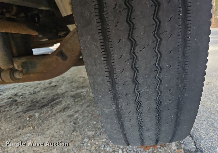 image for item NZ9124 2014 Hino 268 flatbed truck