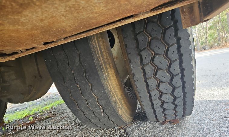 image for item NZ9124 2014 Hino 268 flatbed truck