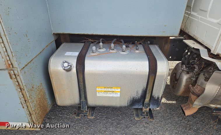 image for item NZ9125 2013 Hino 268 flatbed truck