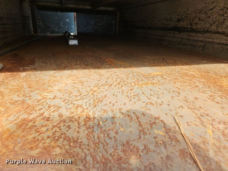 image for item NZ9125 2013 Hino 268 flatbed truck