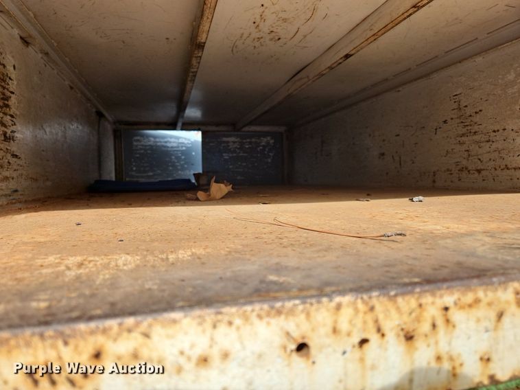 image for item NZ9125 2013 Hino 268 flatbed truck