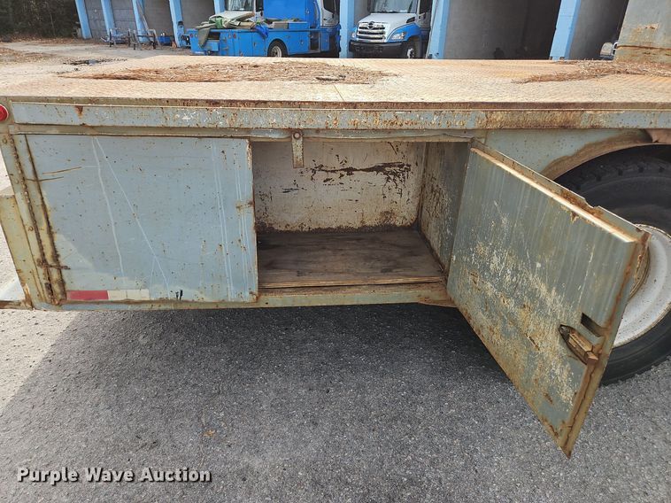 image for item NZ9125 2013 Hino 268 flatbed truck