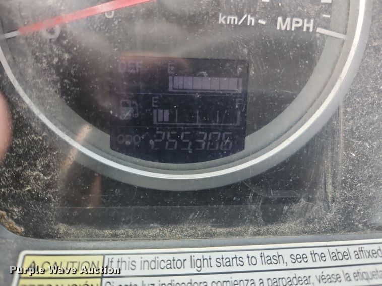 image for item NZ9125 2013 Hino 268 flatbed truck