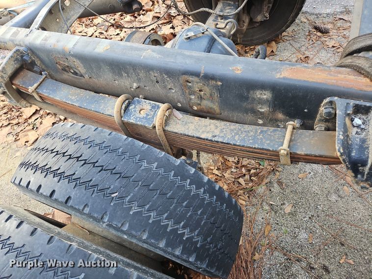 image for item NZ9126 2003 International  4300 truck cab and chassis