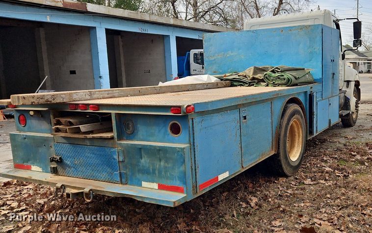 image for item NZ9127 2014 Hino 268 flatbed truck