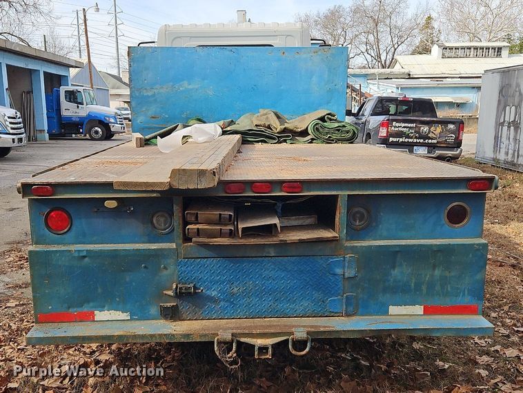 image for item NZ9127 2014 Hino 268 flatbed truck