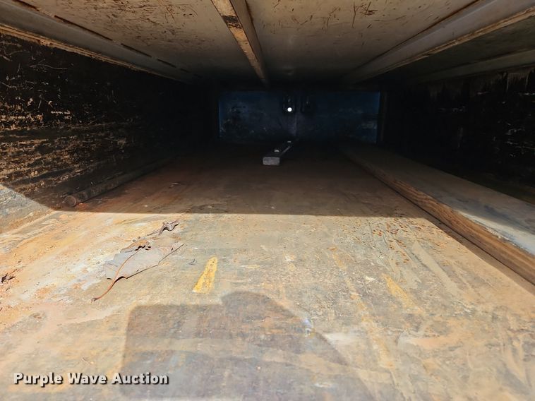 image for item NZ9127 2014 Hino 268 flatbed truck