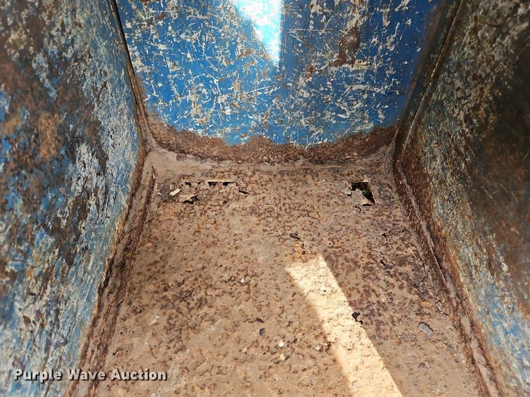 image for item NZ9127 2014 Hino 268 flatbed truck