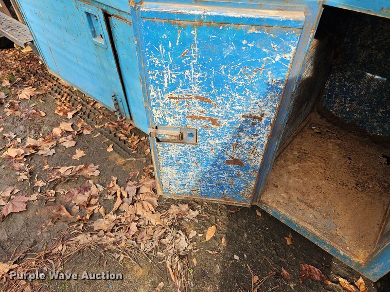 image for item NZ9127 2014 Hino 268 flatbed truck