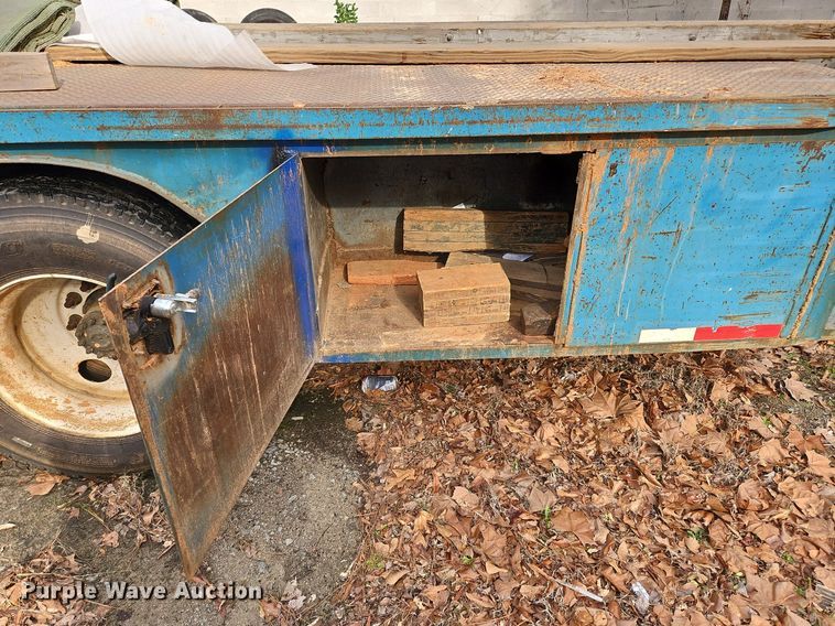 image for item NZ9127 2014 Hino 268 flatbed truck