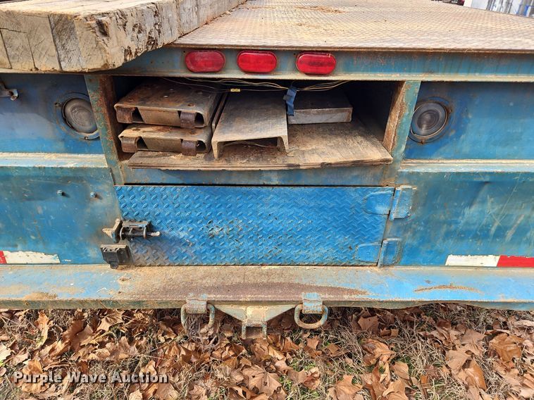 image for item NZ9127 2014 Hino 268 flatbed truck