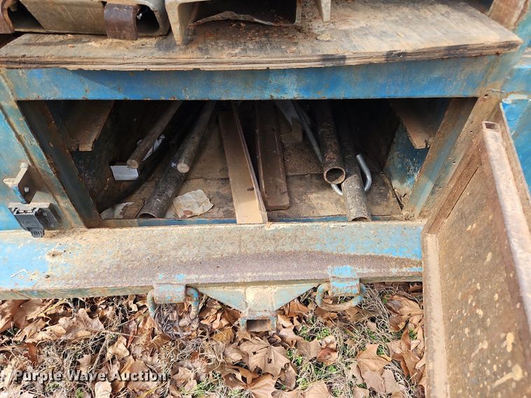 image for item NZ9127 2014 Hino 268 flatbed truck