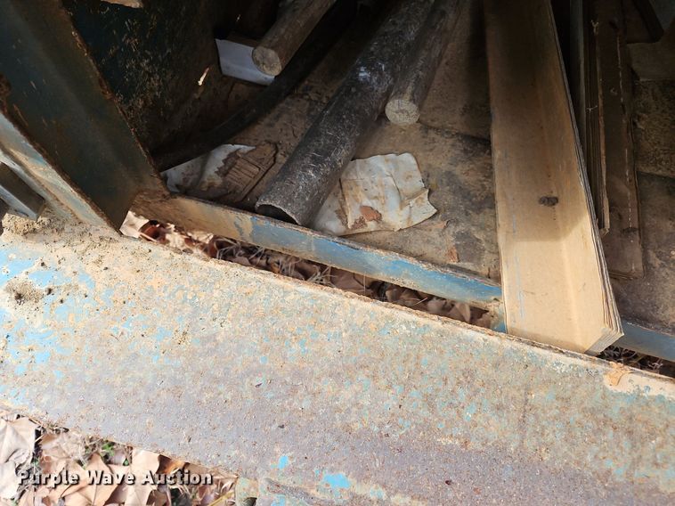 image for item NZ9127 2014 Hino 268 flatbed truck