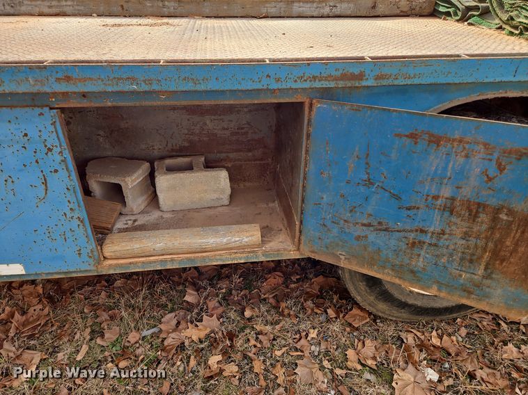 image for item NZ9127 2014 Hino 268 flatbed truck