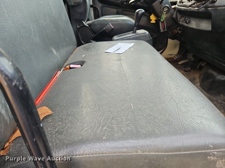 image for item NZ9127 2014 Hino 268 flatbed truck