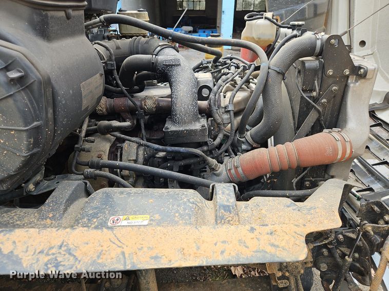 image for item NZ9127 2014 Hino 268 flatbed truck