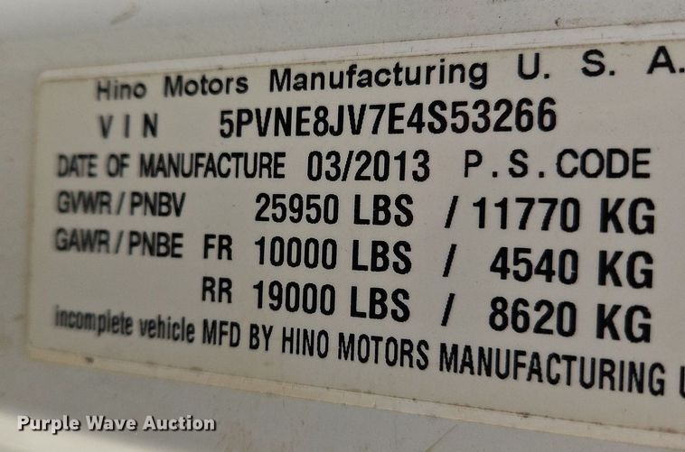 image for item NZ9127 2014 Hino 268 flatbed truck