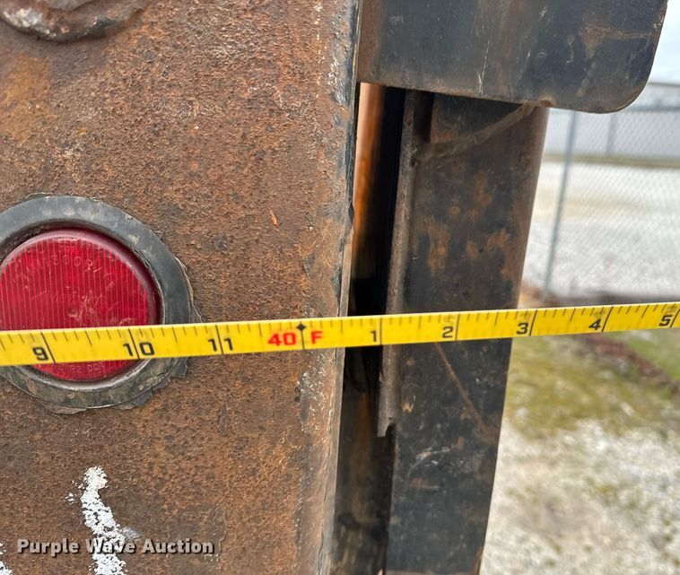 image for item OD9931 2012 Superior end dump trailer