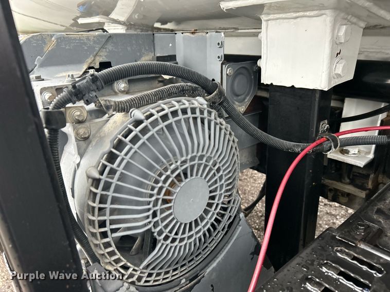 image for item OI9522 2002 Chevrolet  T6500 water truck