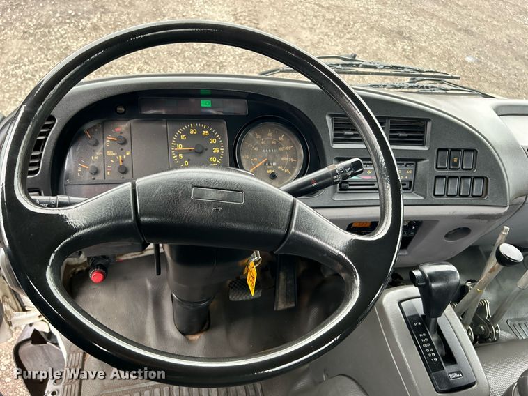 image for item OI9522 2002 Chevrolet  T6500 water truck