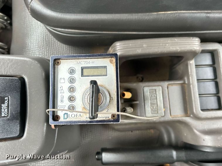 image for item OI9522 2002 Chevrolet  T6500 water truck