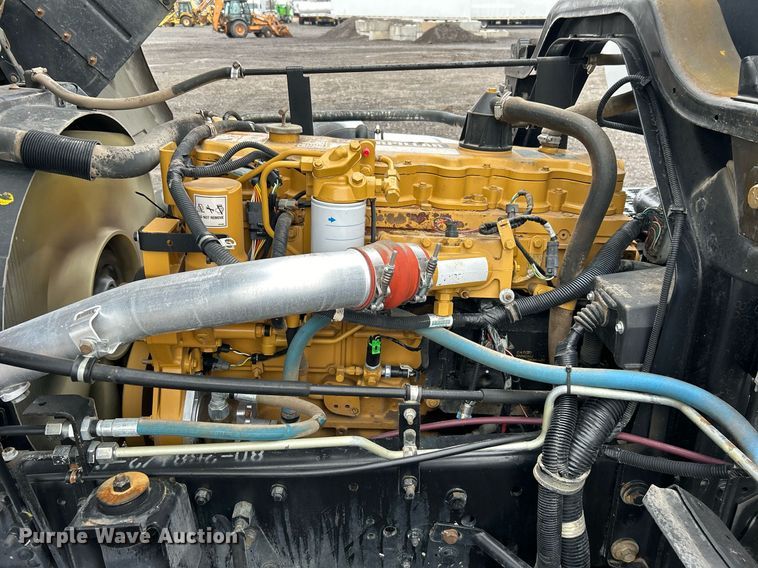 image for item OI9522 2002 Chevrolet  T6500 water truck