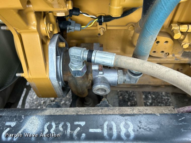 image for item OI9522 2002 Chevrolet  T6500 water truck