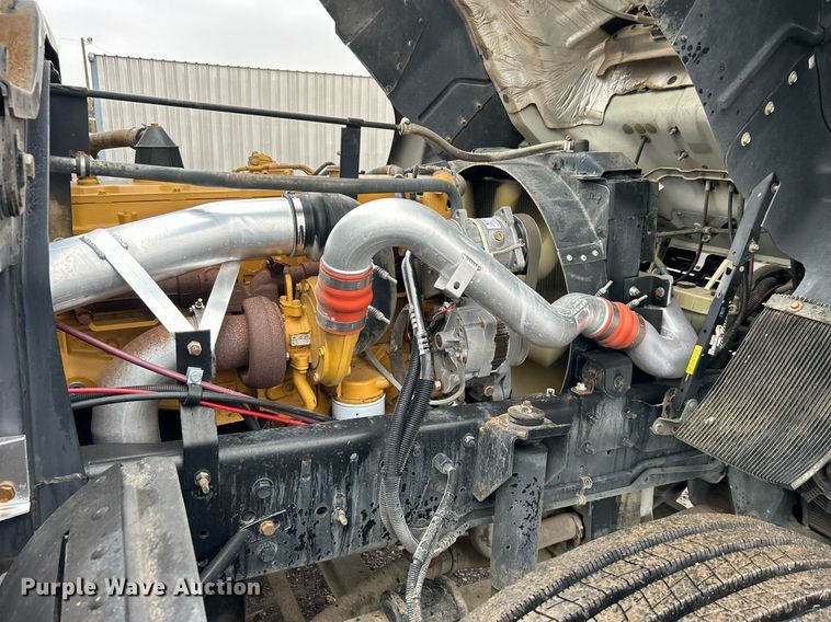 image for item OI9522 2002 Chevrolet  T6500 water truck