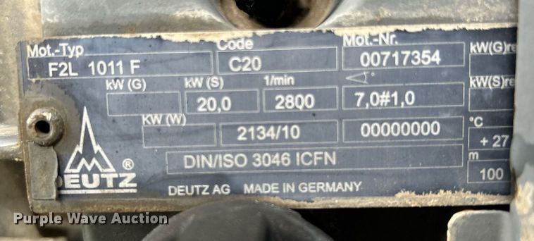 image for item OI9522 2002 Chevrolet  T6500 water truck