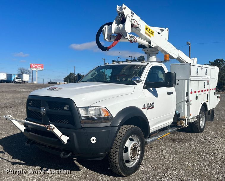image for item OI9532 2014 Dodge Ram 5500HD bucket truck