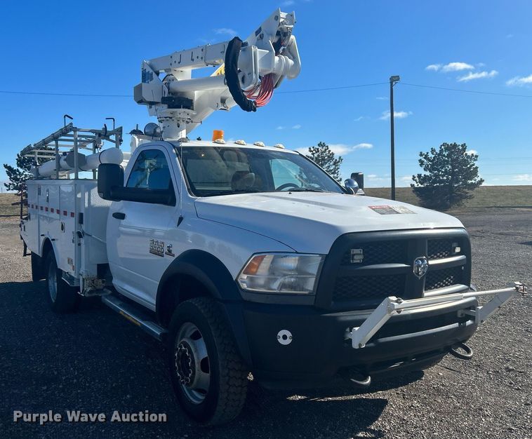 image for item OI9532 2014 Dodge Ram 5500HD bucket truck