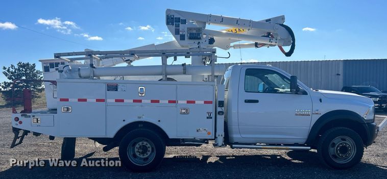 image for item OI9532 2014 Dodge Ram 5500HD bucket truck