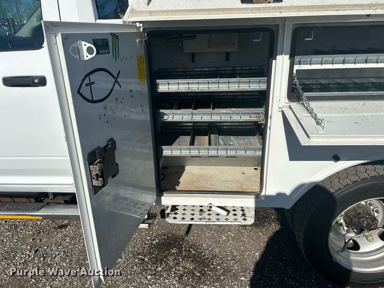 image for item OI9532 2014 Dodge Ram 5500HD bucket truck