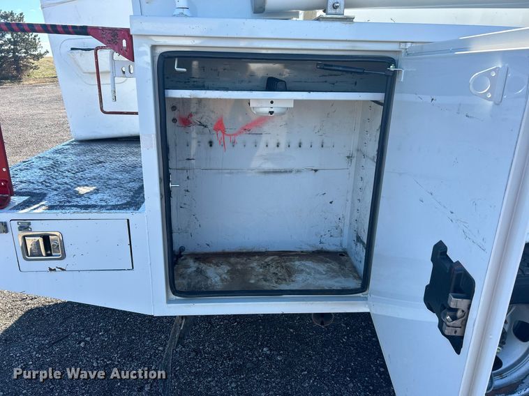 image for item OI9532 2014 Dodge Ram 5500HD bucket truck