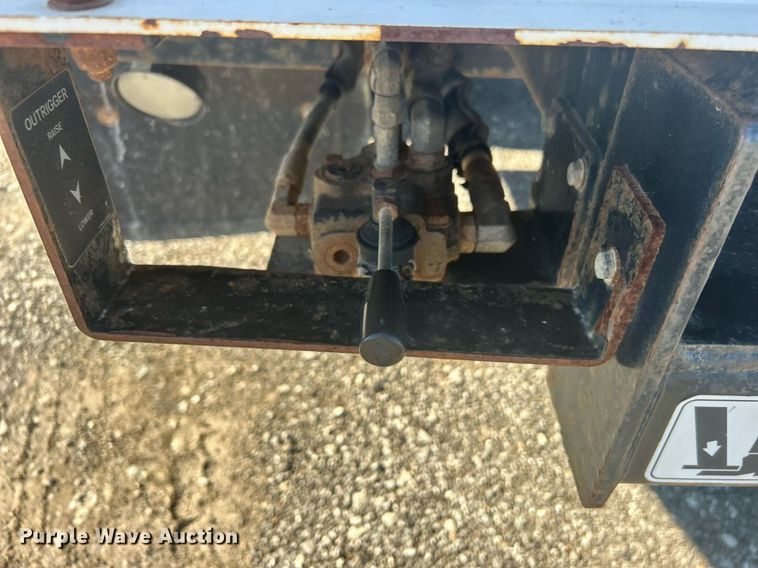 image for item OI9532 2014 Dodge Ram 5500HD bucket truck