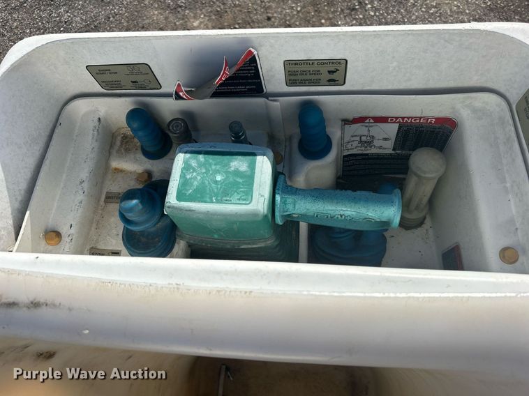 image for item OI9532 2014 Dodge Ram 5500HD bucket truck