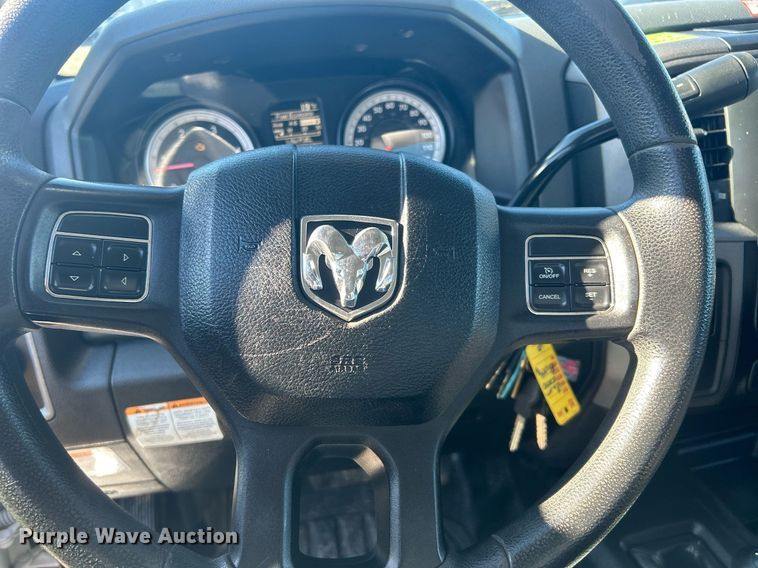 image for item OI9532 2014 Dodge Ram 5500HD bucket truck